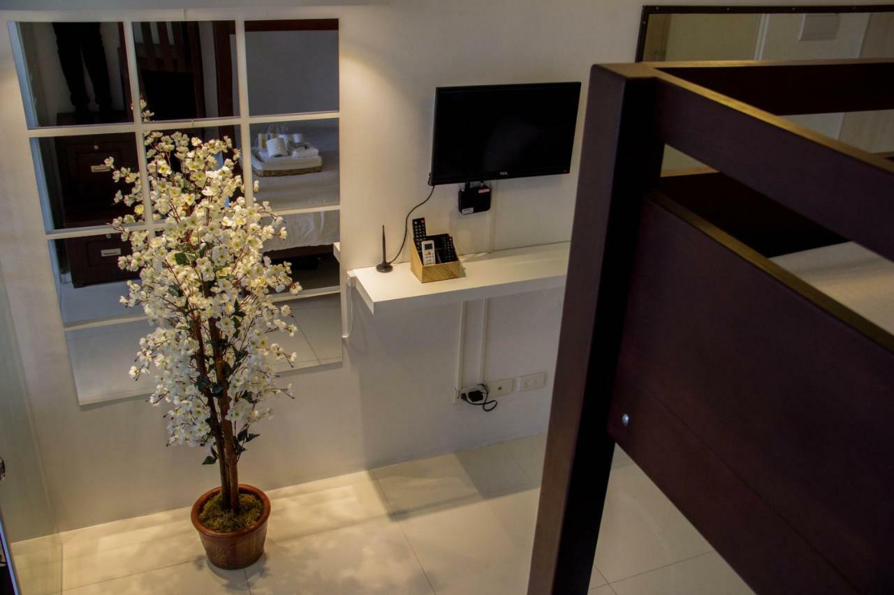 تاجيتاي Smdc Wind Residences Tagaytay With Balcony 19Th Floor المظهر الخارجي الصورة
