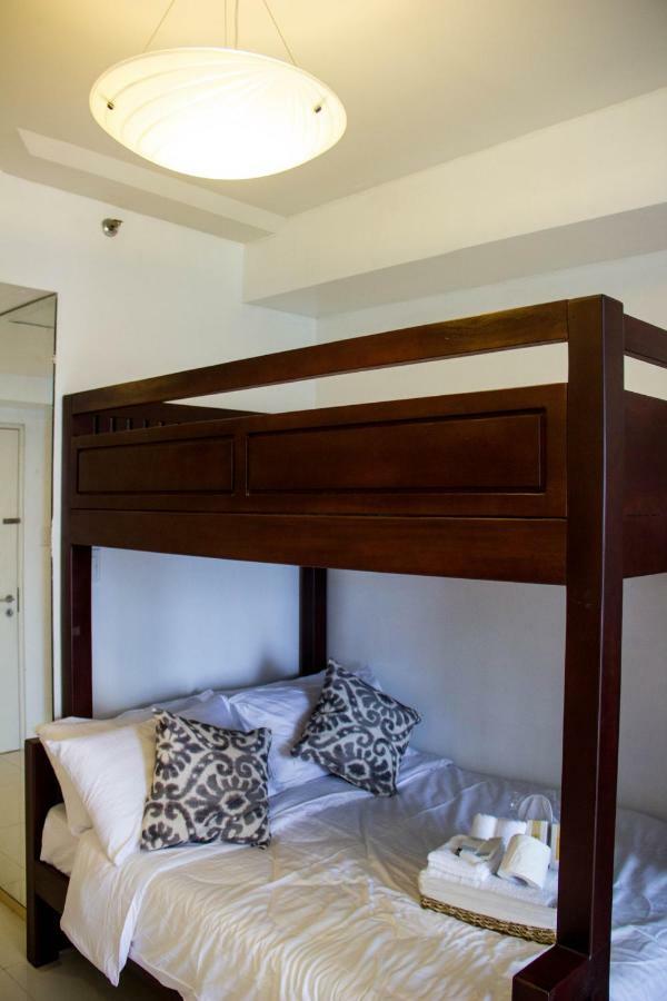 تاجيتاي Smdc Wind Residences Tagaytay With Balcony 19Th Floor المظهر الخارجي الصورة